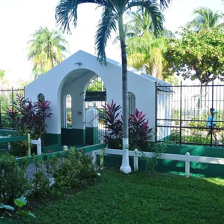 Beach One Bedroom Suite 13 Ocho Rios Exterior photo